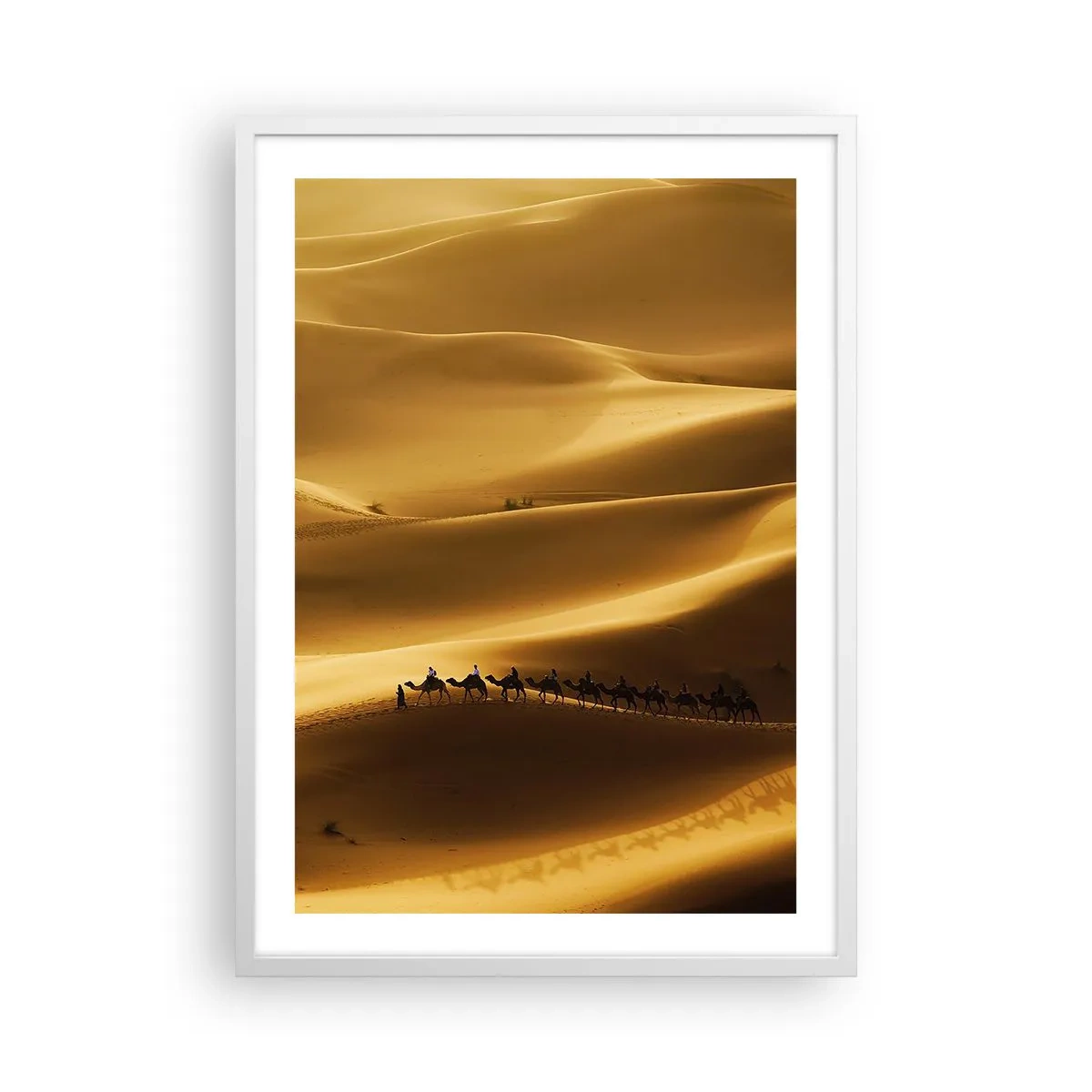 Póster en marco blanco - Caravana sobre las olas del desierto - 50x70 cm