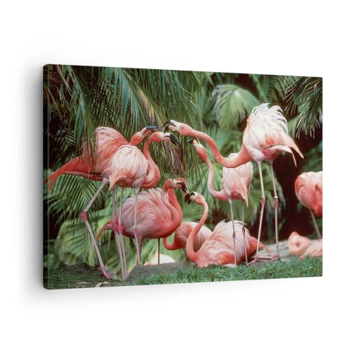 Cuadro sobre lienzo - Impresión de Imagen - Un grupo de flamencos en un entorno tropical rodeado de palmeras. - 70x50cm - Cotilleos de la tarde - Decoración de pared moderna para salón y dormitorio ARTTOR