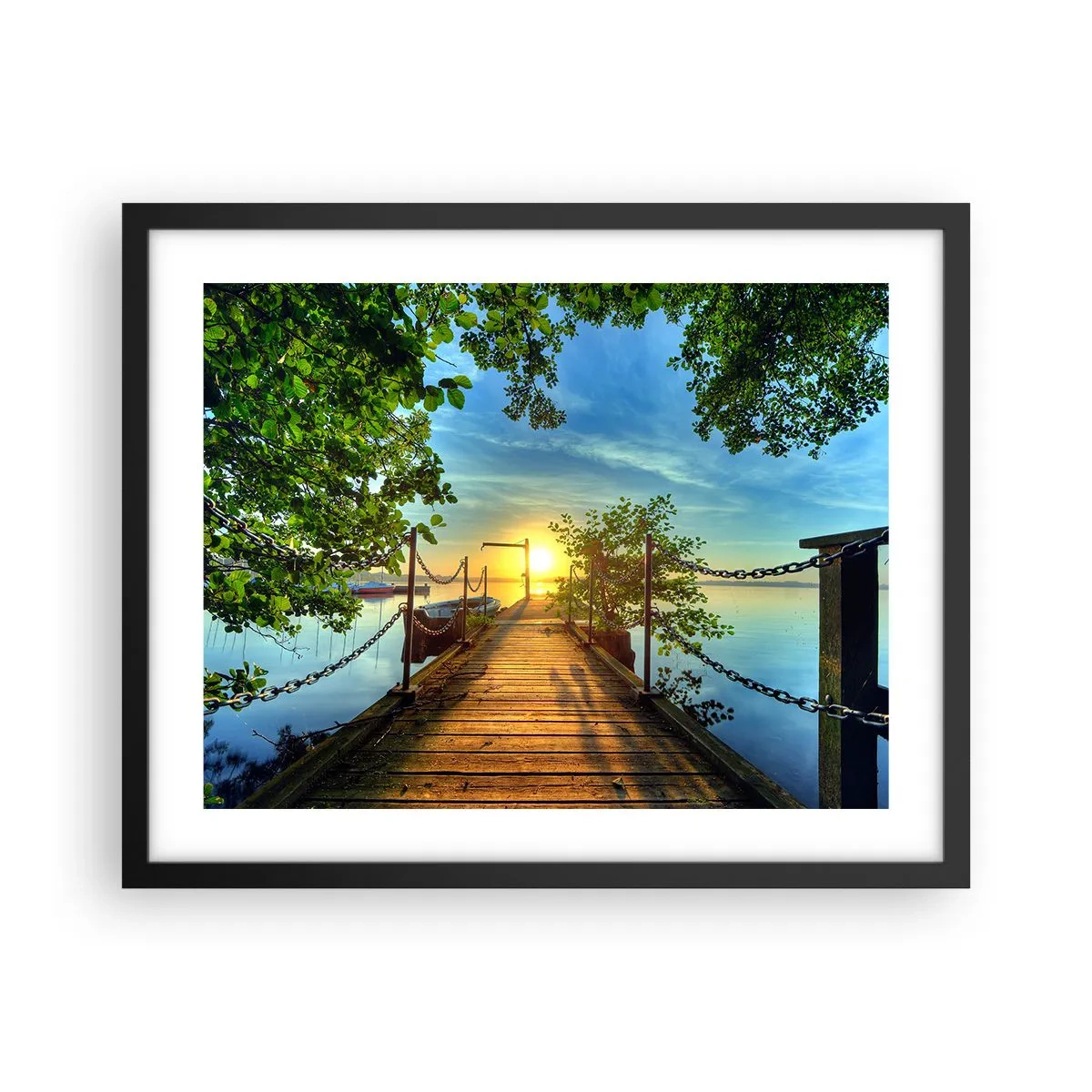 Póster en marco negro - Atardecer junto al agua - 50x40 cm