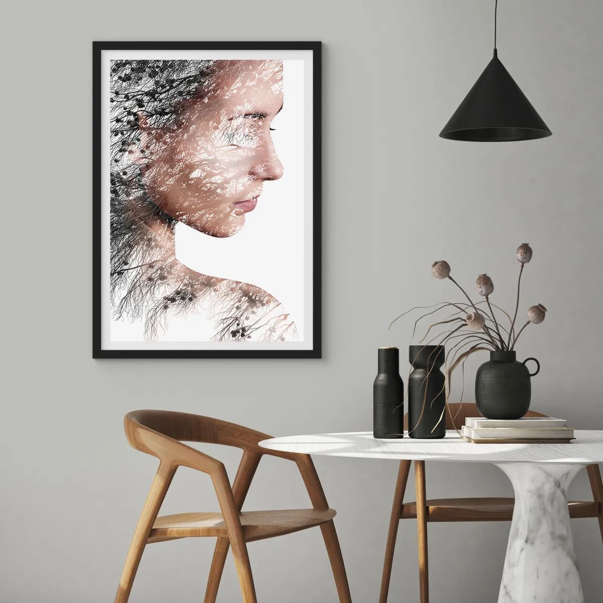 Póster en marco negro - Retrato de doble exposición de una mujer con un motivo de naturaleza. - 50x70cm - Espíritu del bosque - Decoración de pared moderna para salón y dormitorio ARTTOR