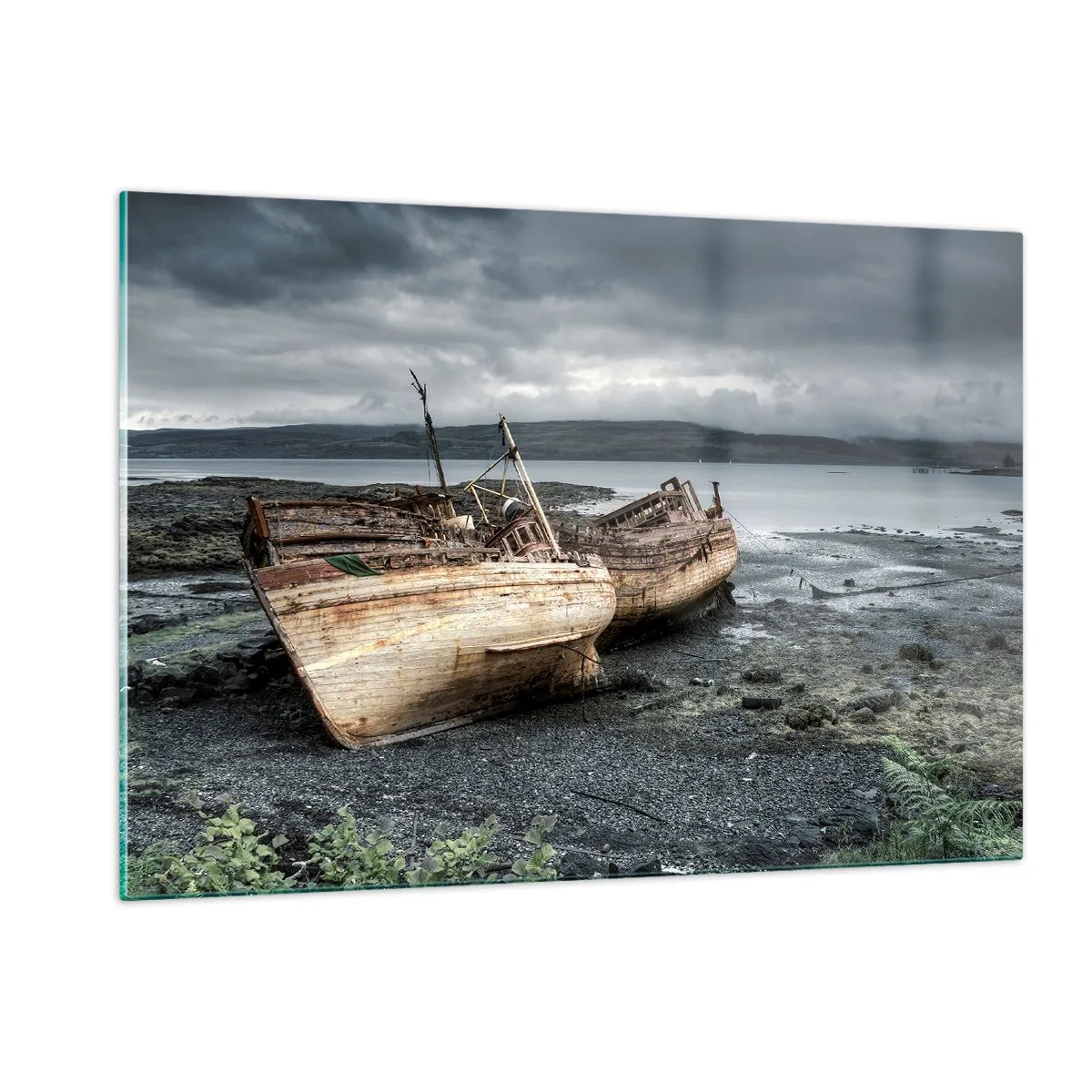 Cuadro sobre vidrio - Impresiones sobre Vidrio - Dos barcos de madera destartalados en la orilla rocosa del lago - 120x80cm - Muestra de un trabajo dignamente realizado - Decoración de pared moderna para salón y dormitorio ARTTOR