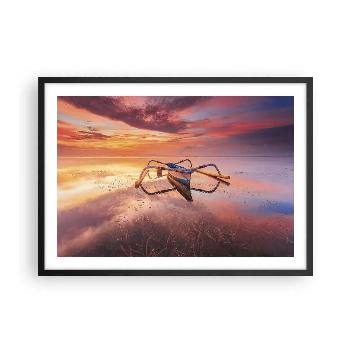Póster en marco negro - Un barco en aguas tranquilas al atardecer. - 70x50cm - Calma de una tarde tropical - Decoración de pared moderna para salón y dormitorio ARTTOR
