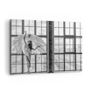 Cuadro sobre lienzo - Impresión de Imagen - Una mujer con alas de ángel contra el fondo de una ventana del loft. - 100x70cm - ¿Ciudad de los ángeles? - Decoración de pared moderna para salón y dormitorio ARTTOR
