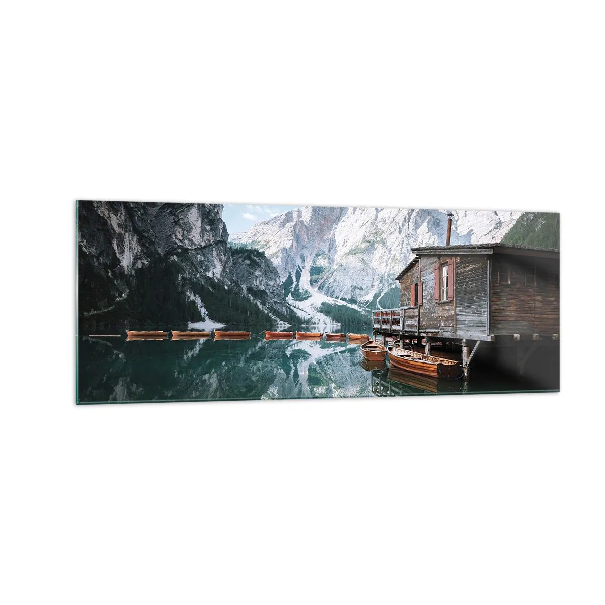Cuadro sobre vidrio - Impresiones sobre Vidrio - Una cabaña de madera junto a un tranquilo lago de montaña. - 140x50cm - Una mañana cristalina de montaña - Decoración de pared moderna para salón y dormitorio ARTTOR