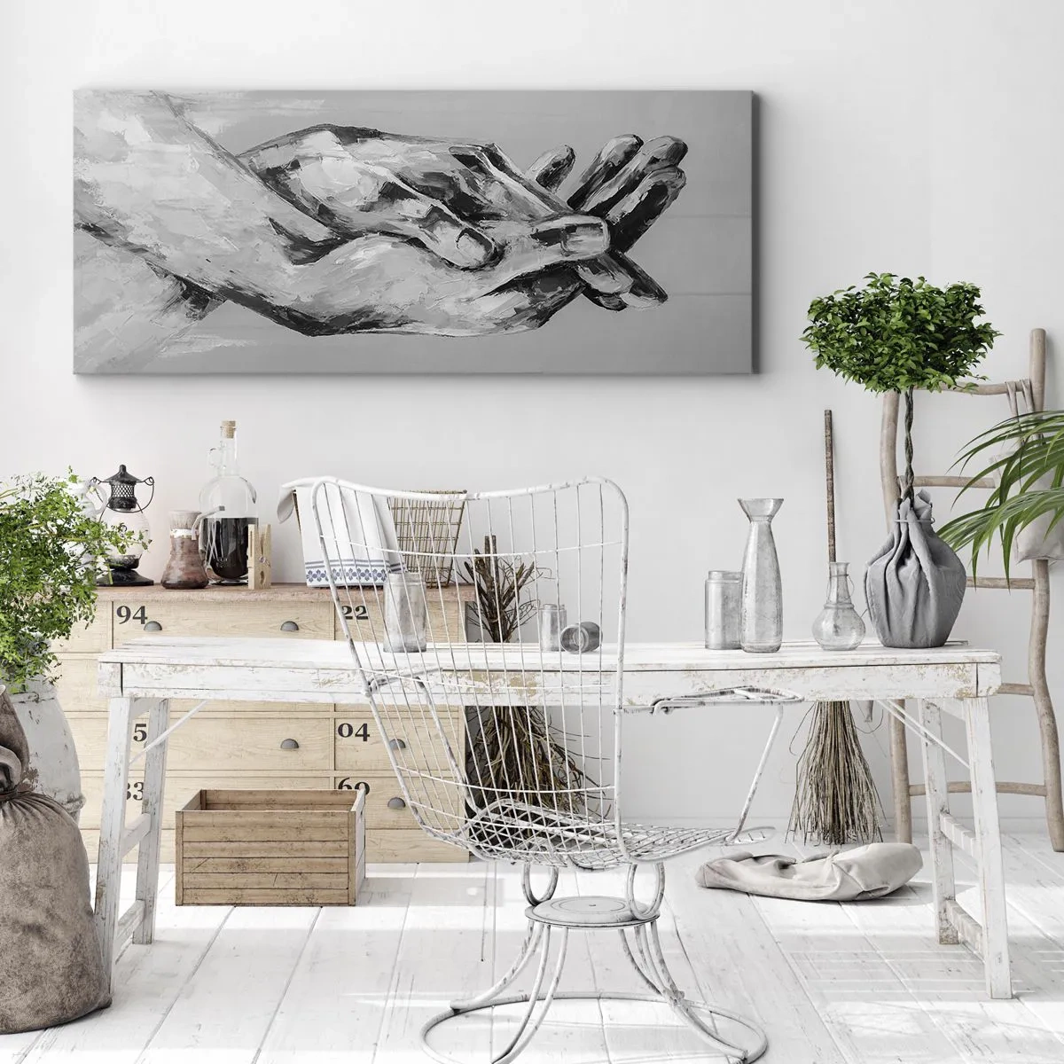 Cuadro sobre lienzo - Impresión de Imagen - Una composición en blanco y negro de dos manos entrelazadas sobre un fondo claro. - 160x50cm - El comienzo... - Decoración de pared moderna para salón y dormitorio ARTTOR