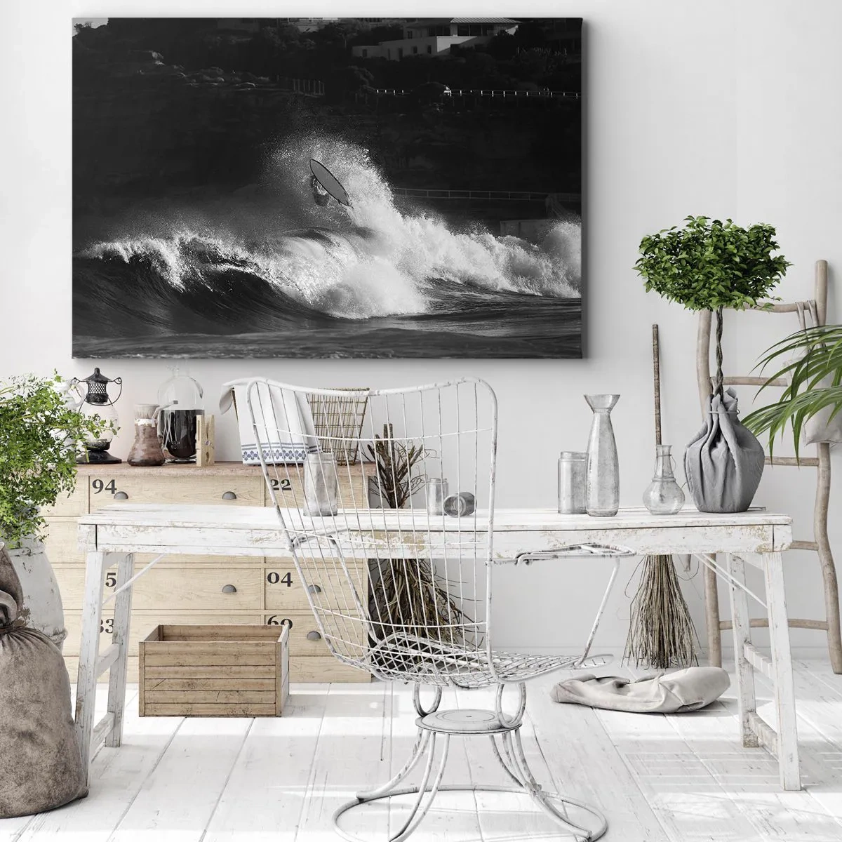 Cuadro sobre lienzo - Impresión de Imagen - Un surfista montando una ola en monocromo. - 70x50cm - Desafío aceptado - Decoración de pared moderna para salón y dormitorio ARTTOR