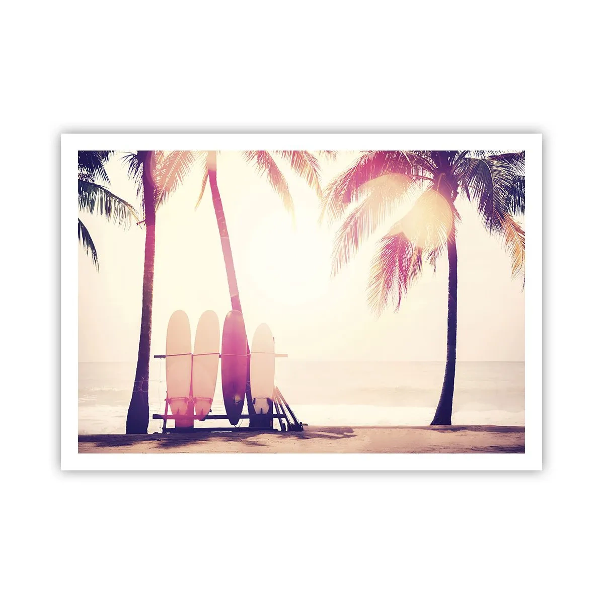 Póster - Palmeras y tablas de surf en la playa bajo el sol. - 100x70cm - Va a ser un gran día - Decoración de pared moderna para salón y dormitorio ARTTOR