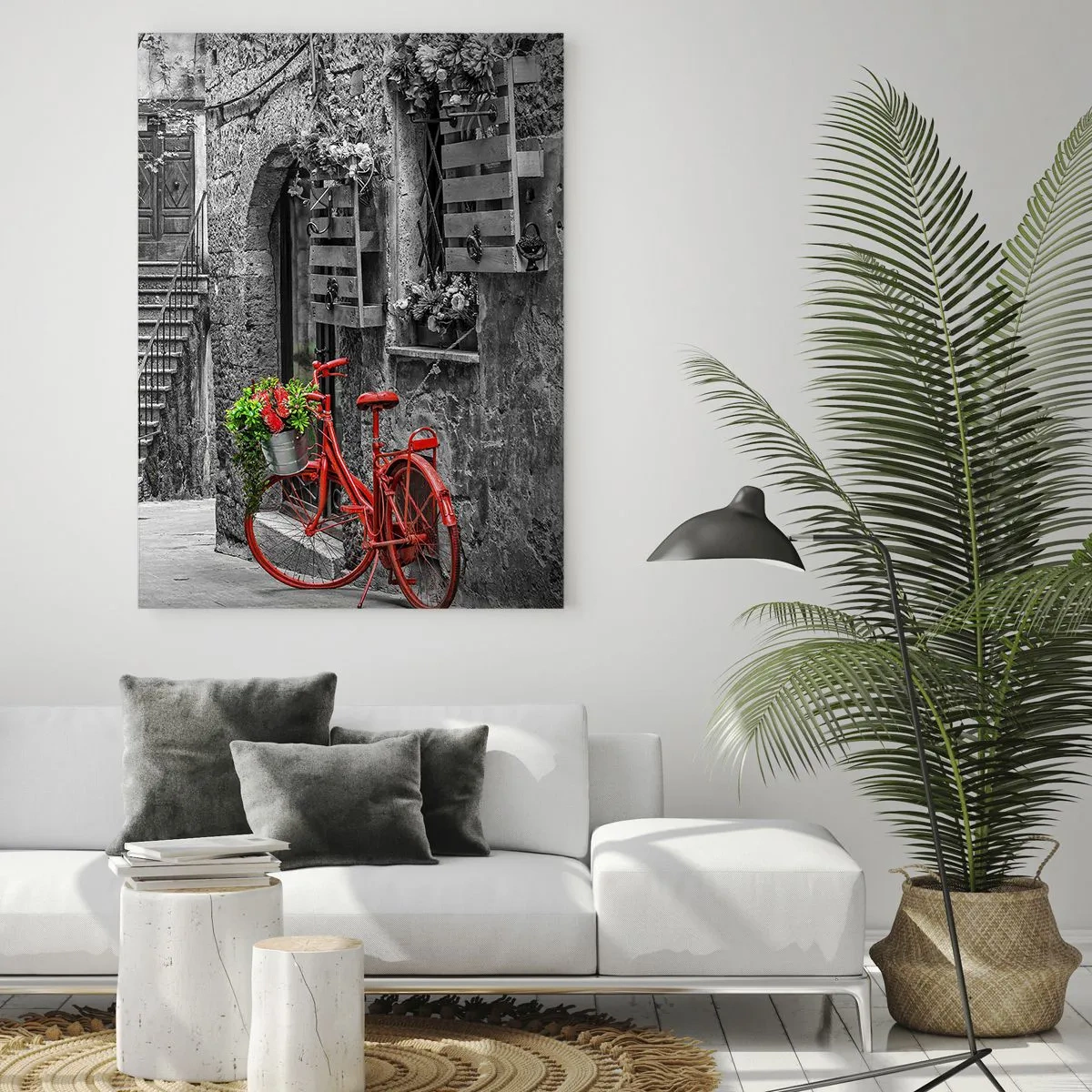 Cuadro sobre vidrio - Impresiones sobre Vidrio - Calle en blanco y negro con una bicicleta roja. - 50x70cm - Callejón de la Toscana - Decoración de pared moderna para salón y dormitorio ARTTOR