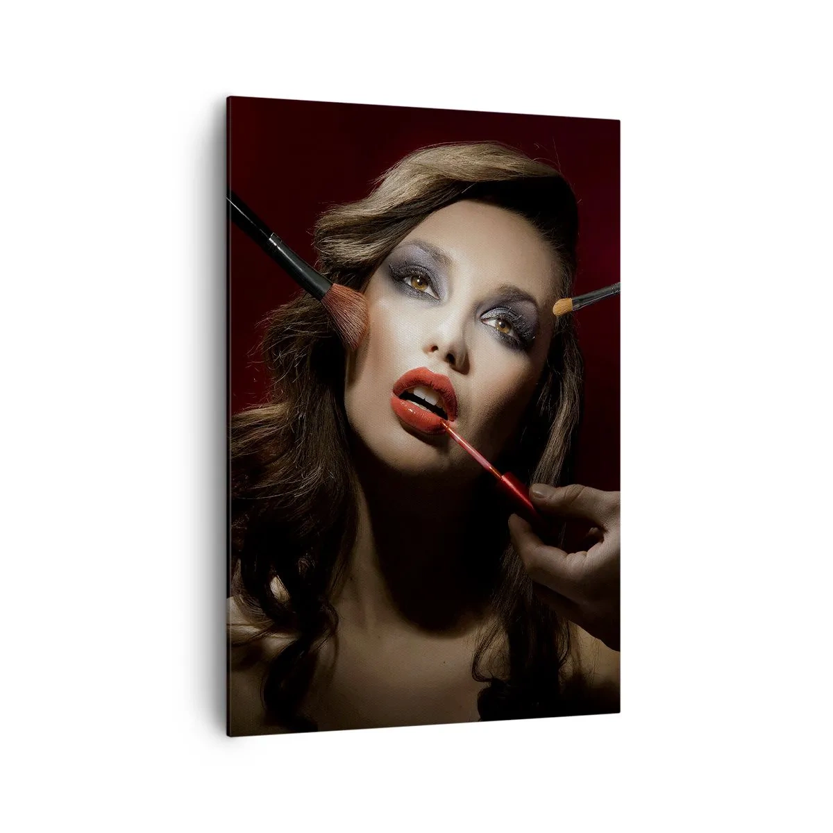 Cuadro sobre lienzo - Impresión de Imagen - Retrato elegante de una mujer maquillándose sobre un fondo oscuro. - 70x100cm - Hermoso y de ensueño - Decoración de pared moderna para salón y dormitorio ARTTOR