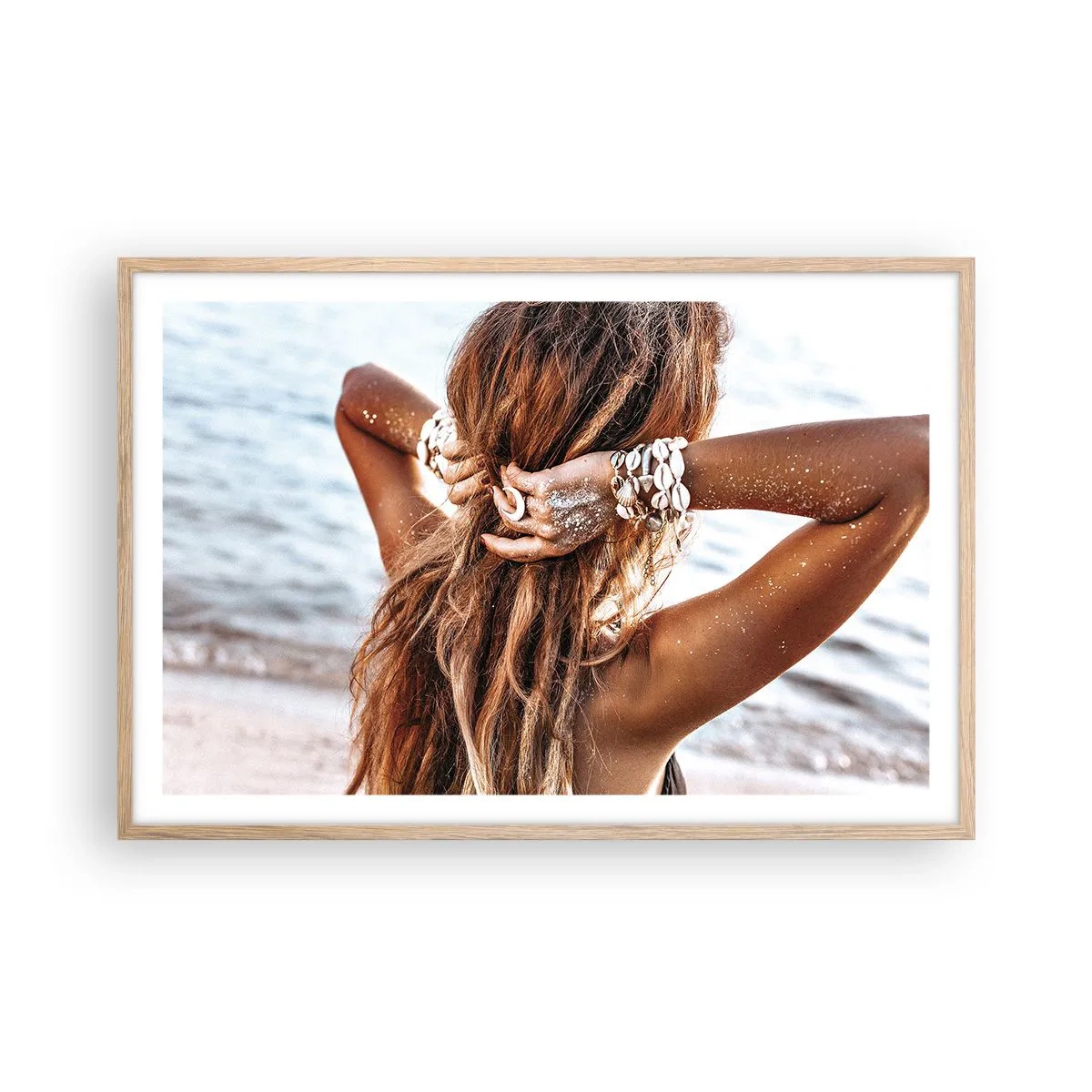 Póster en marco roble claro - Hermanada con el agua y el sol - 91x61 cm