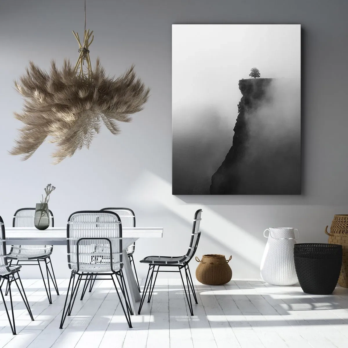 Cuadro sobre lienzo - Impresión de Imagen - Un árbol solitario al borde de un acantilado rodeado de niebla. - 50x70cm - En el límite del mundo - Decoración de pared moderna para salón y dormitorio ARTTOR