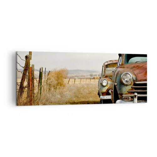 Cuadro sobre lienzo - Impresión de Imagen - Dos coches viejos en un camino de tierra junto a una valla de madera. - 140x50cm - Un merecido descanso - Decoración de pared moderna para salón y dormitorio ARTTOR