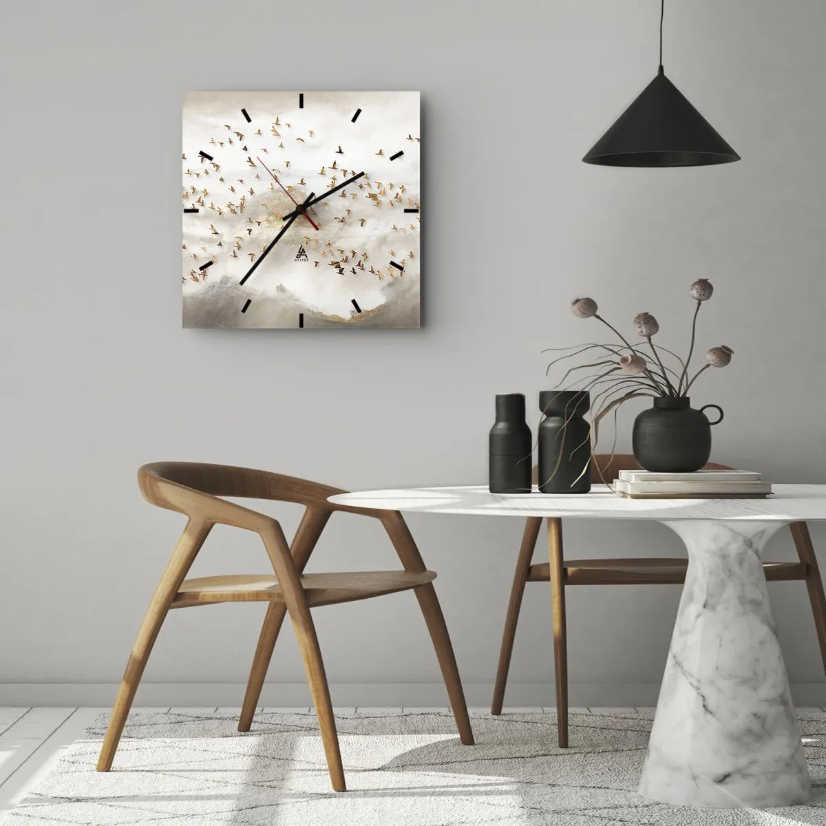 Reloj de pared - Reloj de vidrio - Pájaros dorados contra las montañas brumosas - 30x30cm - Es hora... - Decoración de pared moderna para salón y dormitorio ARTTOR