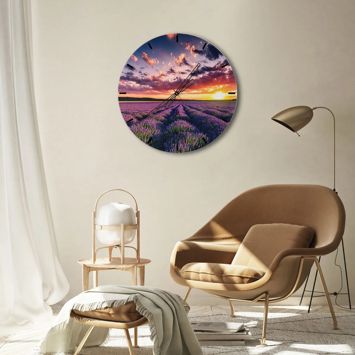 Reloj de pared - Reloj de vidrio - Un campo de lavanda al atardecer con un cielo pintoresco. - 30x30cm - El mundo de la lavanda - Decoración de pared moderna para salón, cocina y dormitorio ARTTOR