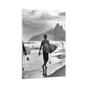 Cuadro sobre vidrio - Impresiones sobre Vidrio - Surfistas en la playa con tablas, composición en blanco y negro. - 50x70cm - Samba para una ola - Decoración de pared moderna para salón y dormitorio ARTTOR