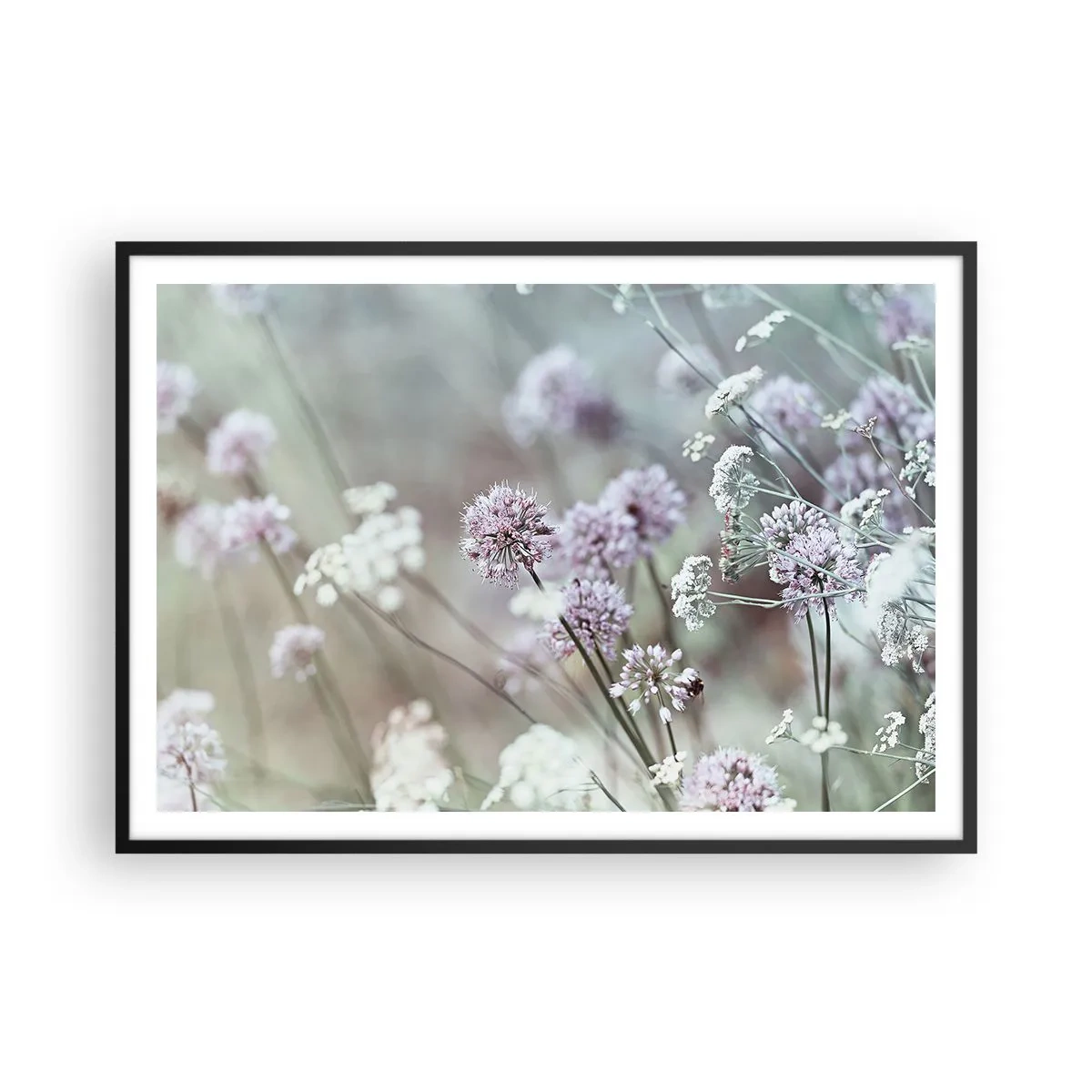 Póster en marco negro - Delicadas flores en tonos pastel. - 100x70cm - Dulces filigranas de hierbas - Decoración de pared moderna para salón y dormitorio ARTTOR