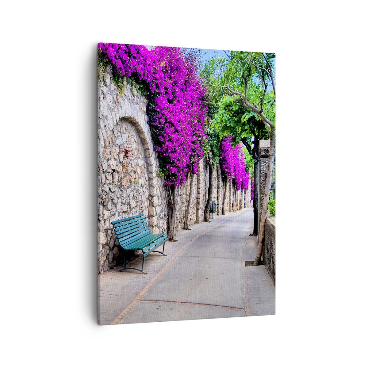 Cuadro sobre lienzo - Impresión de Imagen - Un camino de piedra con un banco y flores moradas en flor. - 50x70cm - Punto de reunión - Decoración de pared moderna para salón y dormitorio ARTTOR