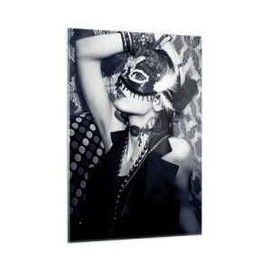 Cuadro sobre vidrio - Impresiones sobre Vidrio - Una figura enmascarada contra una pared estampada en tonos blanco y negro. - 50x70cm - Decoraciones, adornos, patrones... - Decoración de pared moderna para salón y dormitorio ARTTOR