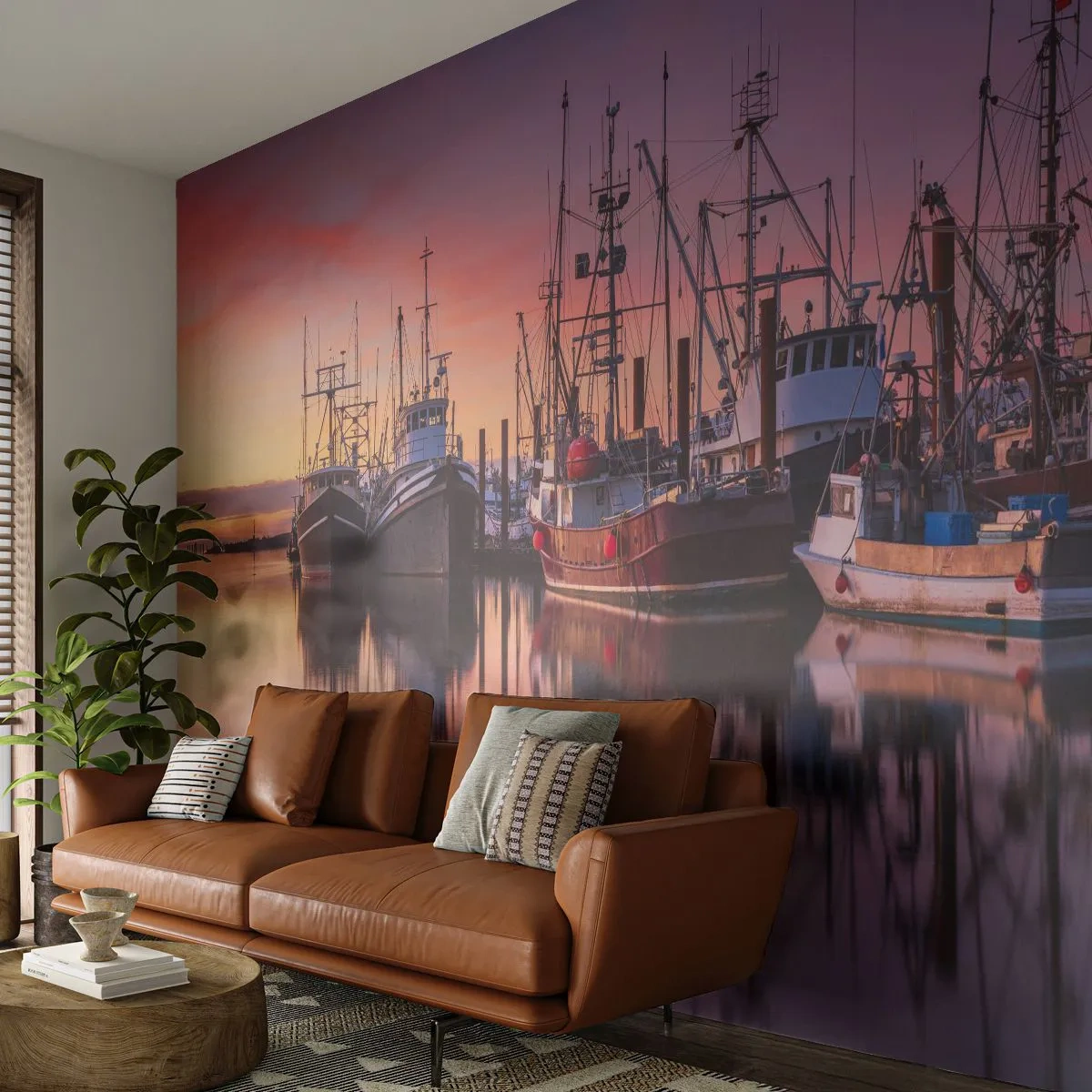Fotomural Premium Sand - Puerto pesquero al atardecer con reflejo en el agua - 100x70cm - Descanso antes de partir - Decoración de pared moderna para salón y dormitorio ARTTOR