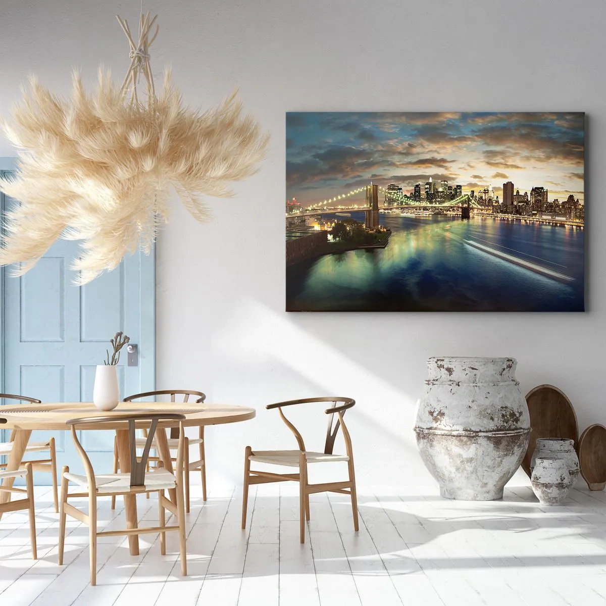 Cuadro sobre lienzo - Impresión de Imagen - Un puente iluminado con la ciudad al fondo, con luces reflejadas en el agua. - 120x80cm - Un atardecer iluminado sobre Manhattan - Decoración de pared moderna para salón y dormitorio ARTTOR