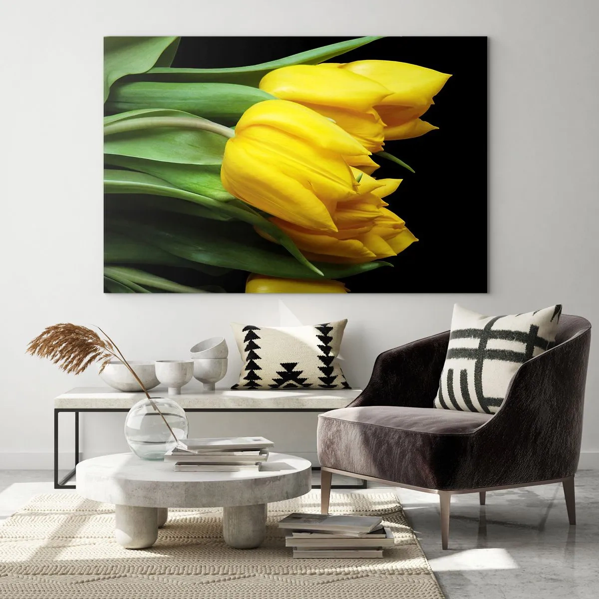 Cuadro sobre vidrio - Impresiones sobre Vidrio - Tulipanes amarillos sobre un fondo negro en una toma elegante. - 120x80cm - Resucitado de puro sol - Decoración de pared moderna para salón y dormitorio ARTTOR