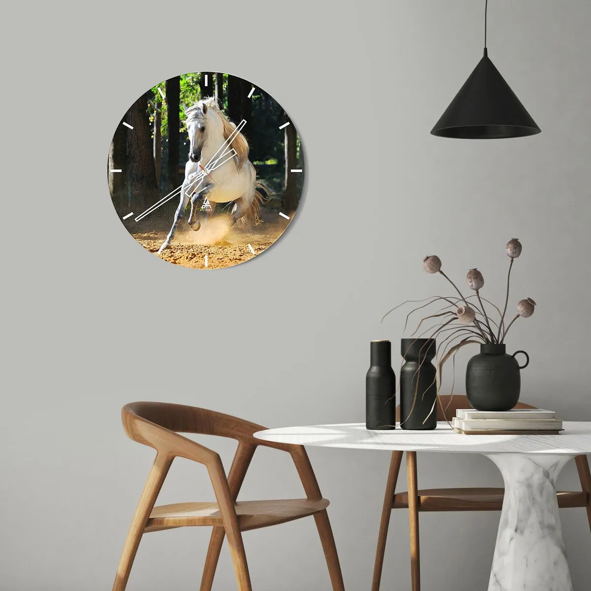 Reloj de pared - Reloj de vidrio - Un caballo blanco galopando entre los árboles. - 30x30cm - Como en una novela de fantasía - Decoración de pared moderna para salón, cocina y dormitorio ARTTOR