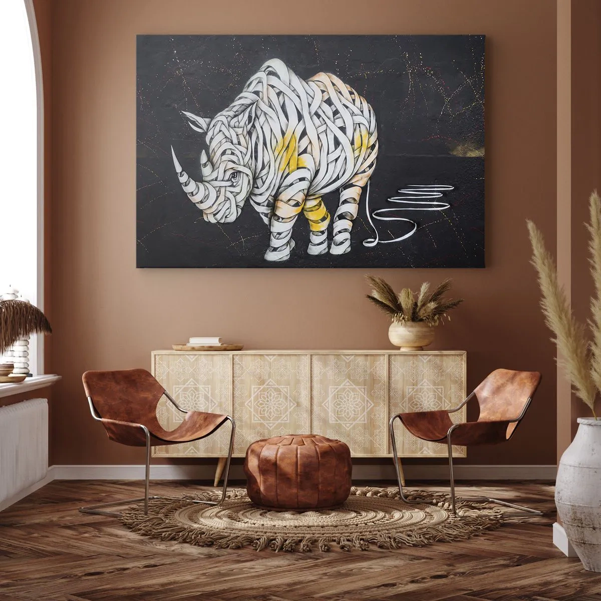Cuadro sobre lienzo - Impresión de Imagen - Un rinoceronte tallado con rayas abstractas sobre un fondo oscuro. - 120x80cm - El mito de la momia rinoceronte - Decoración de pared moderna para salón y dormitorio ARTTOR