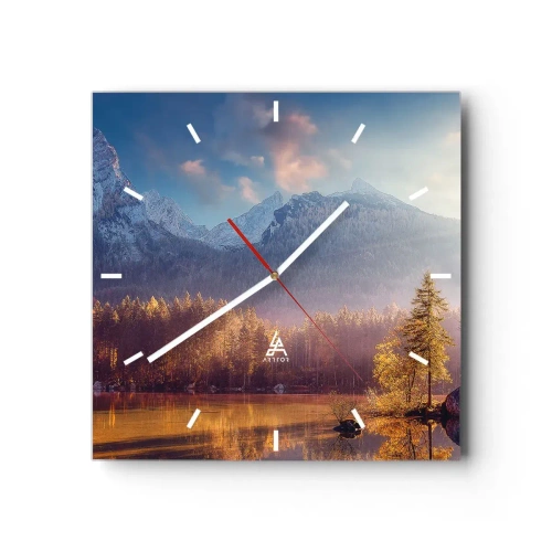 Reloj de pared - Reloj de vidrio - Vista pintoresca del bosque de montaña y el lago al amanecer. - 30x30cm - Entre las montañas y los valles - Decoración de pared moderna para salón y dormitorio ARTTOR