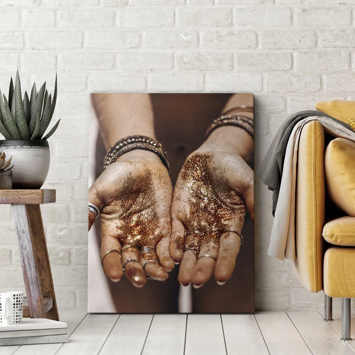Cuadro sobre lienzo - Impresión de Imagen - Primer plano de manos con purpurina en tonos cálidos. - 50x70cm - Un regalo para ti - Decoración de pared moderna para salón y dormitorio ARTTOR
