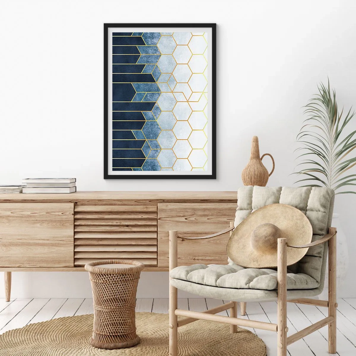 Póster en marco negro - Composición geométrica en tonos azul marino y dorado con hexágonos. - 50x70cm - Composición rítmica visual - Decoración de pared moderna para salón y dormitorio ARTTOR