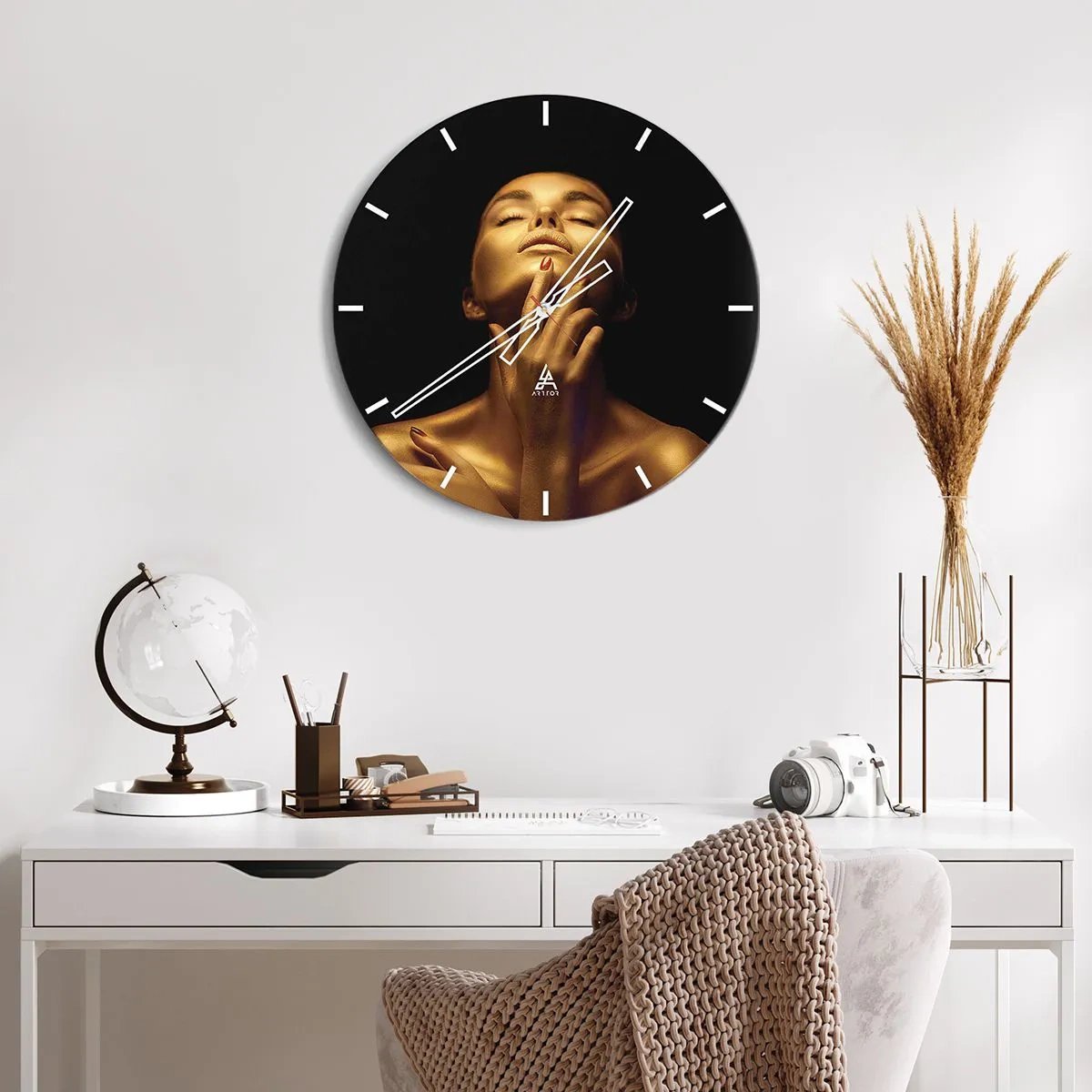 Reloj de pared - Reloj de vidrio - Como seda dorada - 40x40 cm