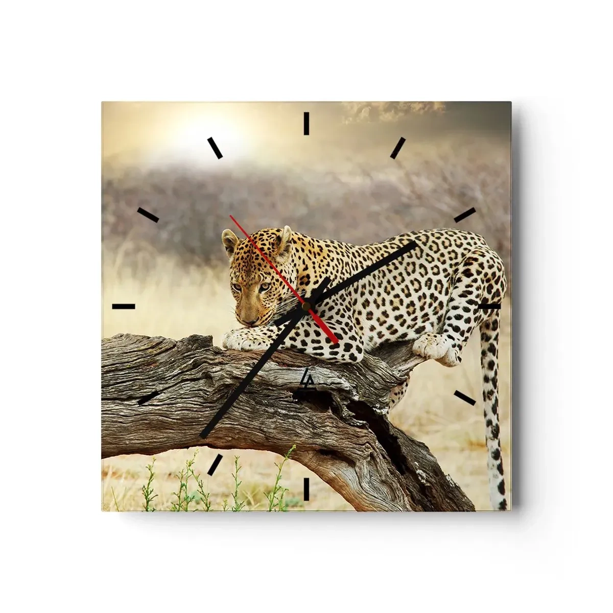 Reloj de pared - Reloj de vidrio - Un leopardo descansando en el tronco de un árbol en la sabana. - 30x30cm - Voy por mi cuenta - Decoración de pared moderna para salón y dormitorio ARTTOR