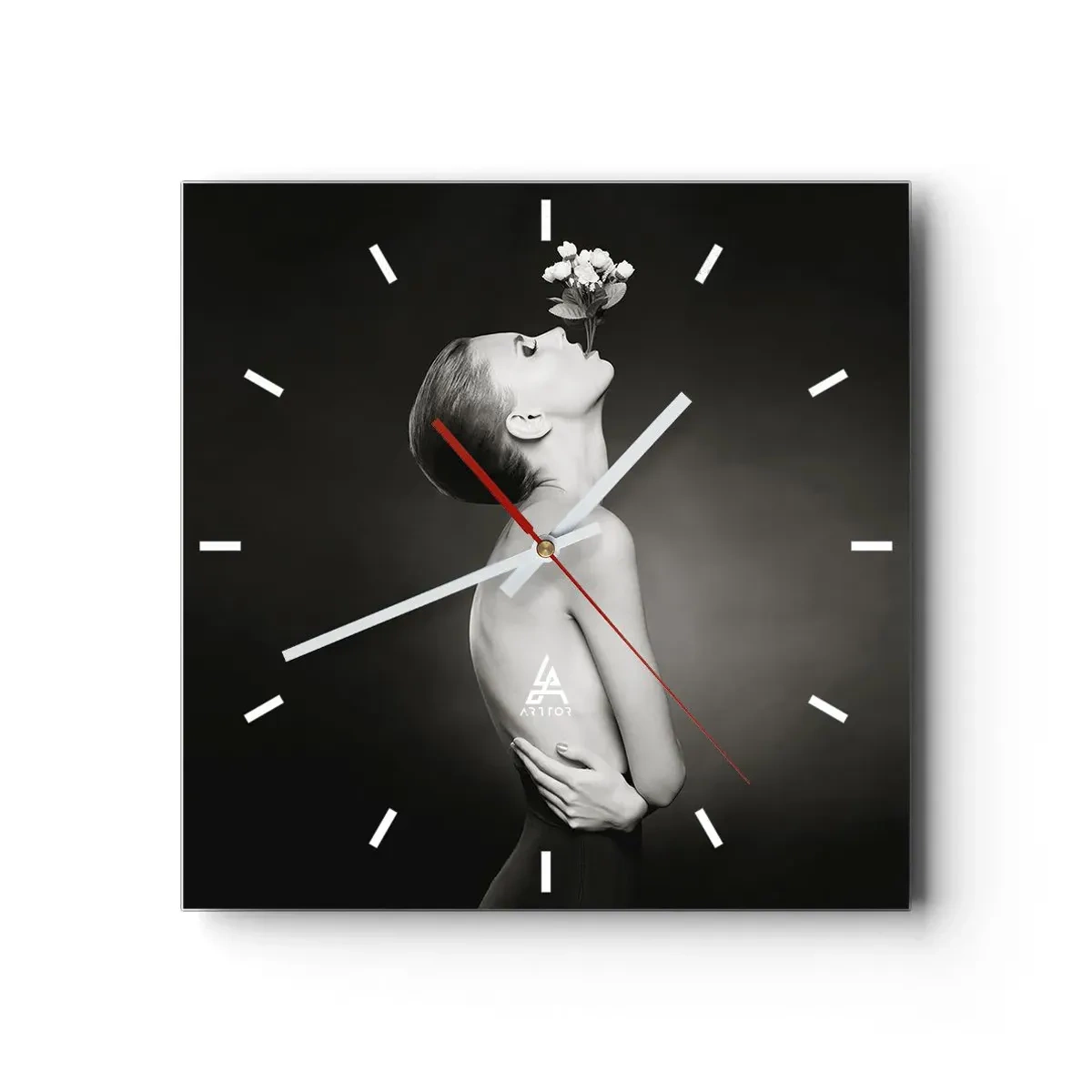 Reloj de pared - Reloj de vidrio - Silueta en blanco y negro de una mujer con una flor. - 30x30cm - Elegancia excéntrica - Decoración de pared moderna para salón y dormitorio ARTTOR