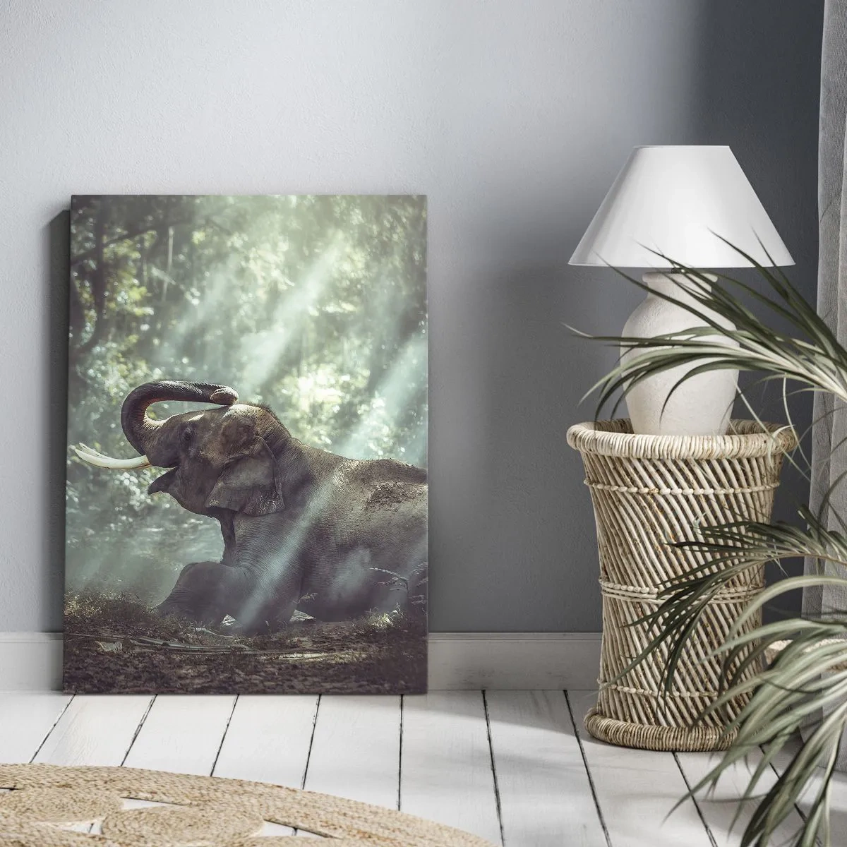 Cuadro sobre lienzo - Impresión de Imagen - Un niño y un elefante en un entorno forestal iluminado por la luz del sol. - 70x100cm - Y escucha esto... - Decoración de pared moderna para salón y dormitorio ARTTOR