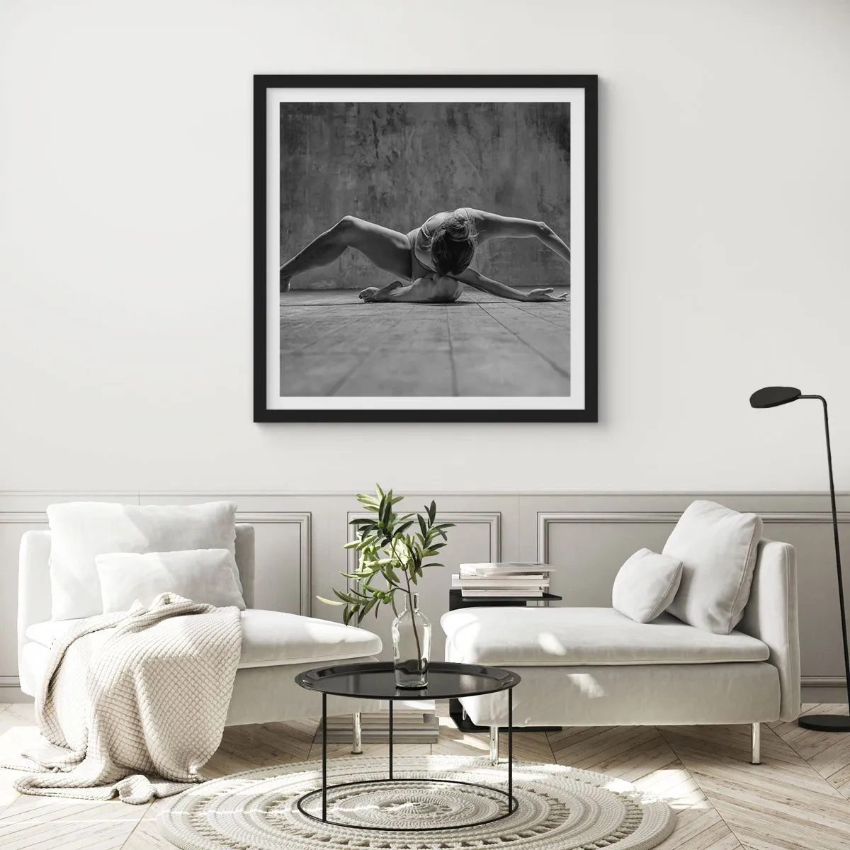 Póster en marco negro - Simetría encontrada - 30x30 cm
