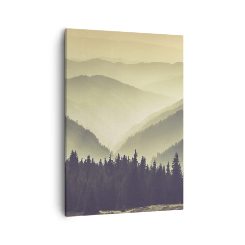 Cuadro sobre lienzo - Impresión de Imagen - Pintorescas cadenas montañosas envueltas en niebla y con una luz cálida - 50x70cm - Más allá de las siete montañas... - Decoración de pared moderna para salón y dormitorio ARTTOR