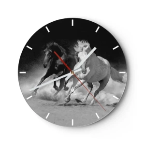 Reloj de pared - Reloj de vidrio - Un motivo en blanco y negro de caballos al galope sobre un fondo polvoriento. - 30x30cm - El galope de la libertad - Decoración de pared moderna para salón, cocina y dormitorio ARTTOR