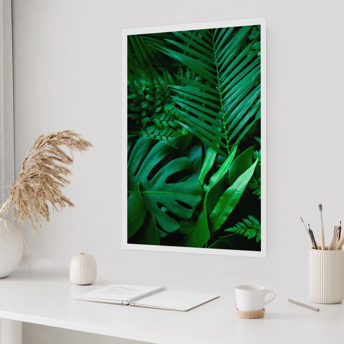 Póster - Las hojas verdes de helechos y palmeras crean un patrón tropical. - 50x70cm - Abrazo verde - Decoración de pared moderna para salón y dormitorio ARTTOR