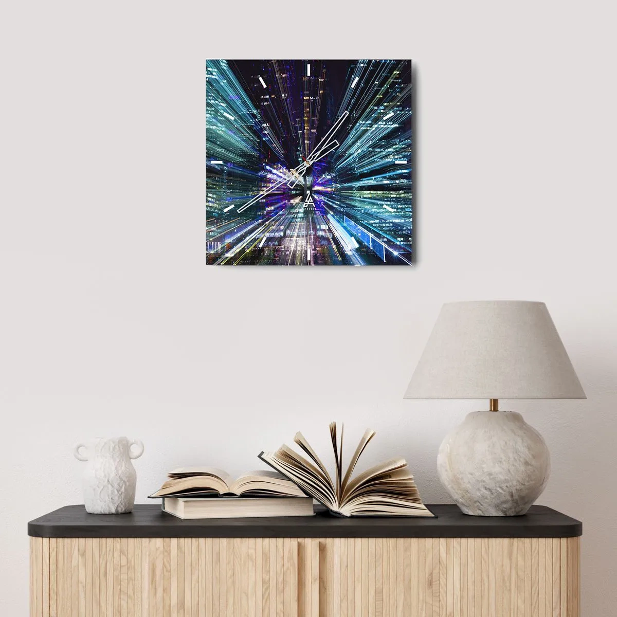 Reloj de pared - Reloj de vidrio - Vista dinámica de la ciudad por la noche con efecto de iluminación. - 30x30cm - Cruzando el hiperespacio - Decoración de pared moderna para salón y dormitorio ARTTOR