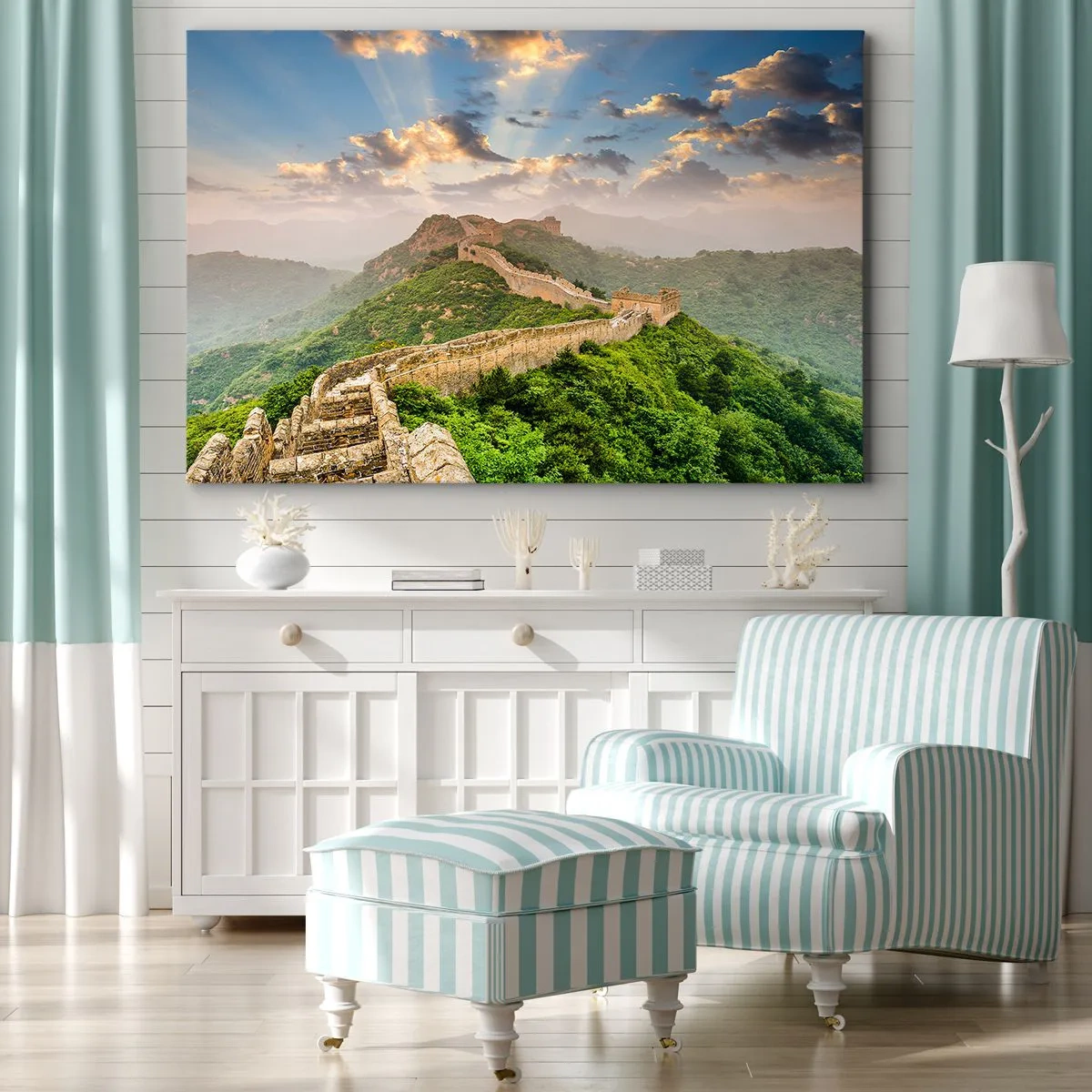 Cuadro sobre lienzo - Impresión de Imagen - La Gran Muralla China iluminada por la luz del sol en un paisaje pintoresco. - 70x50cm - Grandeza duradera - Decoración de pared moderna para salón y dormitorio ARTTOR
