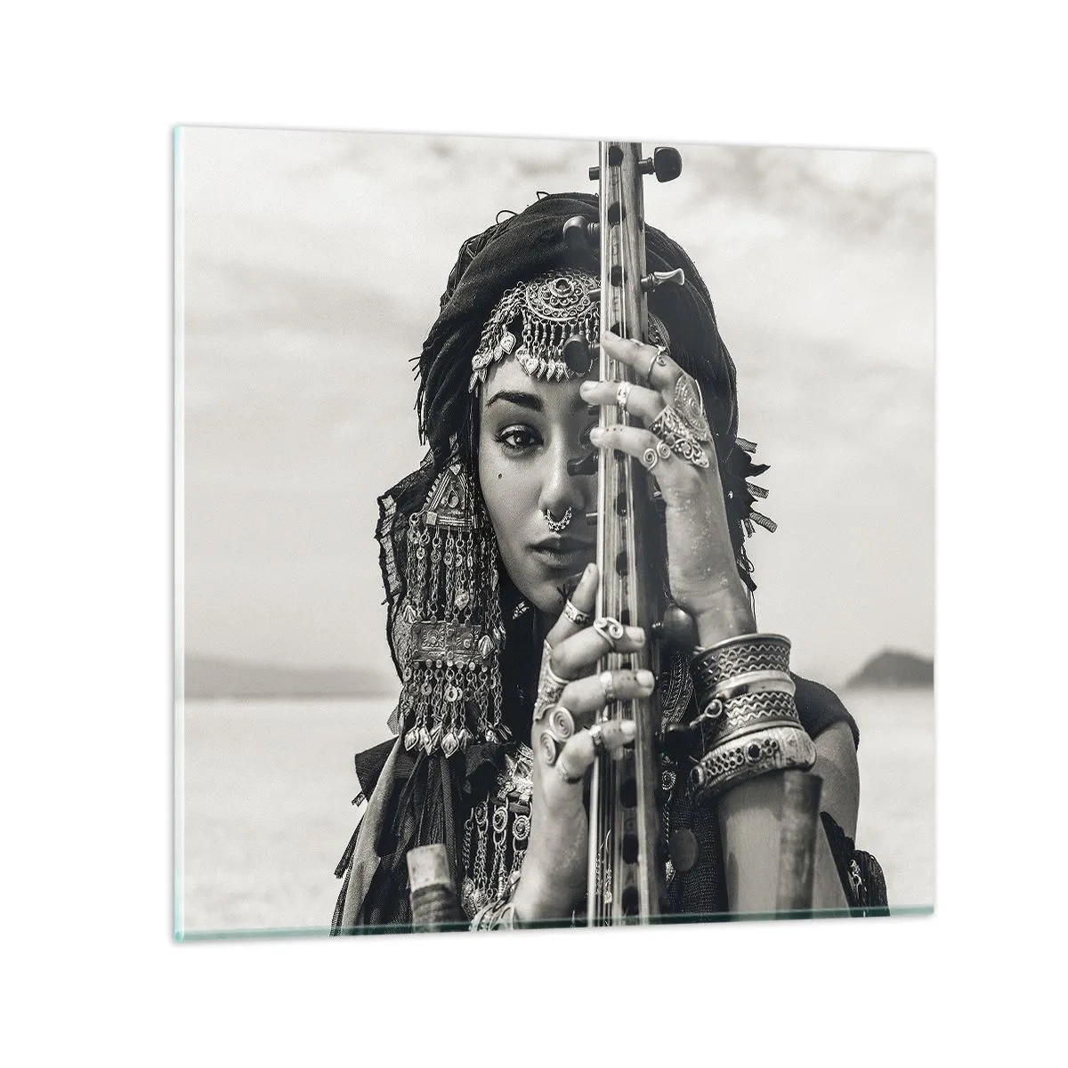 Cuadro sobre vidrio - Impresiones sobre Vidrio - La música propia de Oriente - 60x60 cm