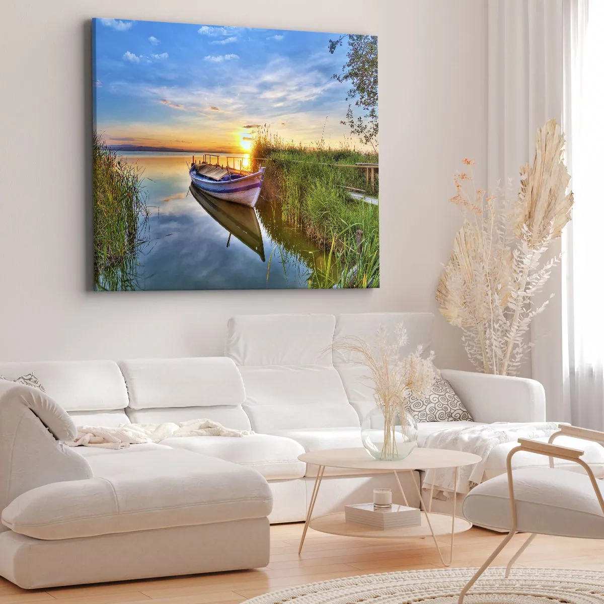 Cuadro sobre lienzo - Impresión de Imagen - Un barco en una bahía tranquila al atardecer. - 120x80cm - Sueños cumplidos - Decoración de pared moderna para salón y dormitorio ARTTOR