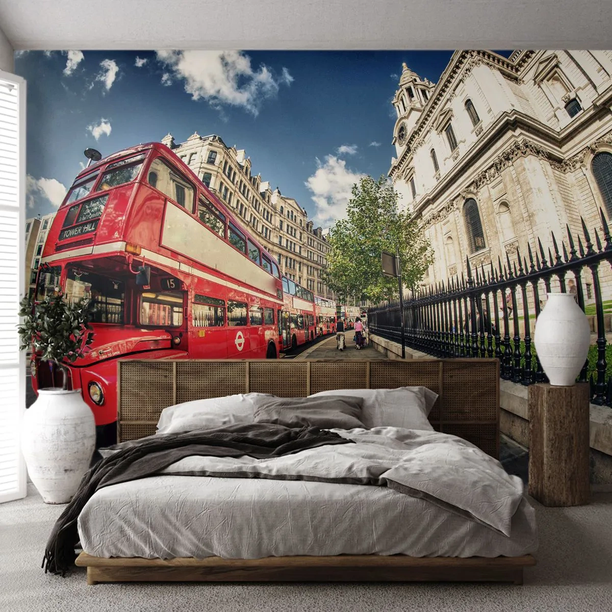Fotomural Premium Canvas - Una calle de Londres en gris y rojo - Ciudad, Londres, autobús rojo - 450x315 cm