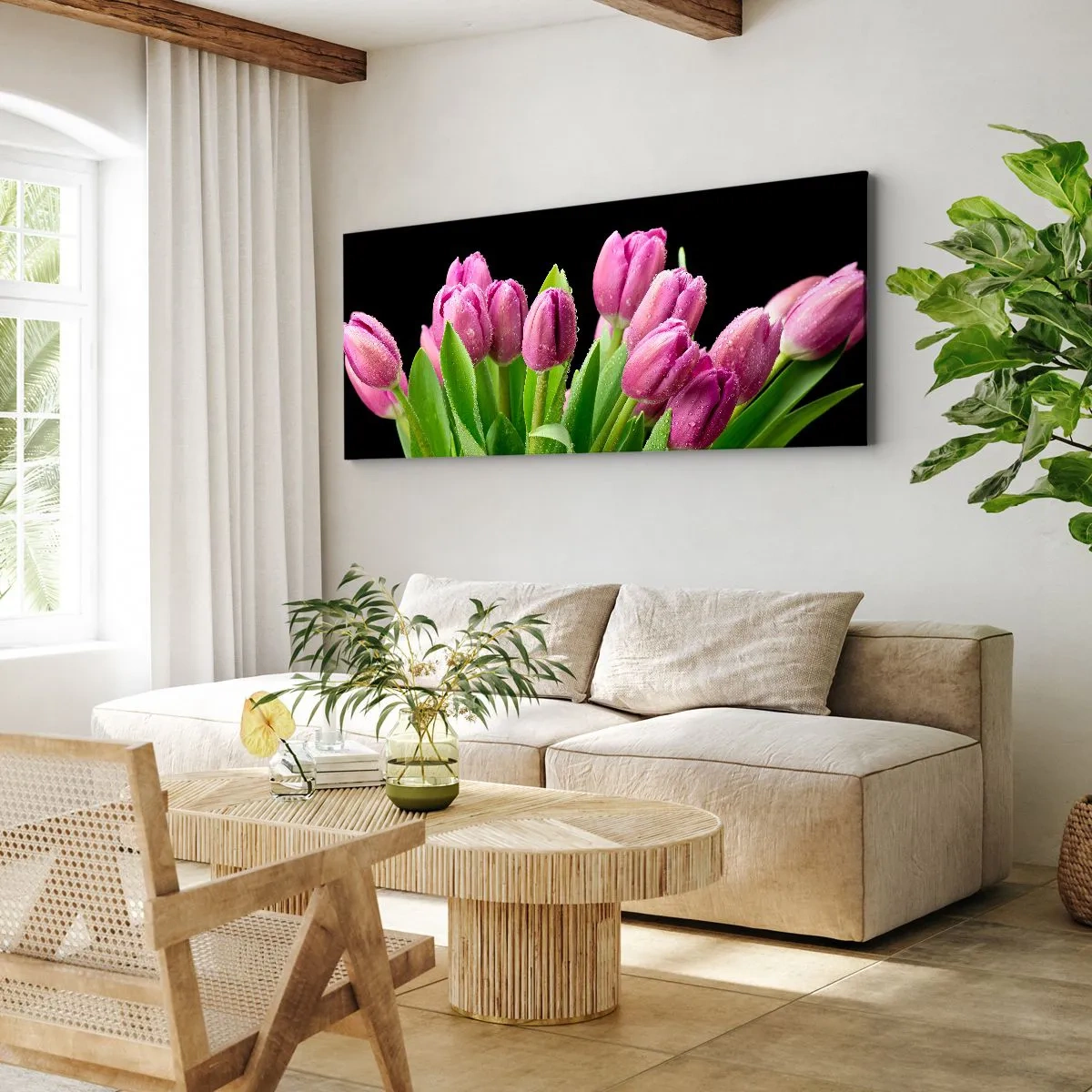 Cuadro sobre lienzo - Impresión de Imagen - Tulipanes rosados con gotas de rocío sobre un fondo negro - 120x50cm - La alegría de la primavera - Decoración de pared moderna para salón y dormitorio ARTTOR