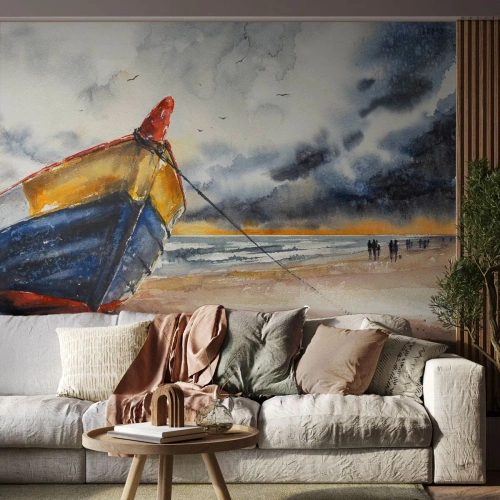 Fotomural Standard Eco - Un pintoresco barco en la playa bajo un cielo tormentoso al atardecer. - 100x70cm - Descansando en la orilla - Decoración de pared moderna para salón y dormitorio ARTTOR