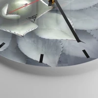 Esfera sin numeración, con rayas