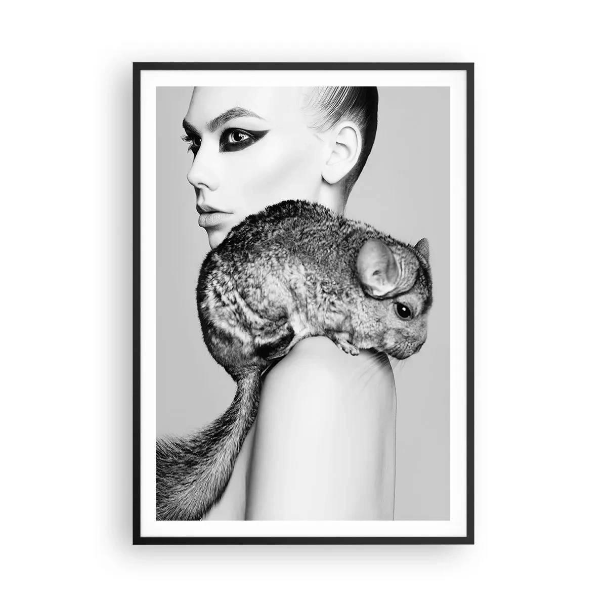 Póster en marco negro - Dama con chinchilla - 70x100 cm