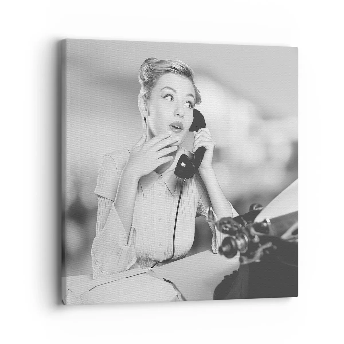 Cuadro sobre lienzo - Impresión de Imagen - ¿Diga?, estamos en los años 50. - 40x40 cm