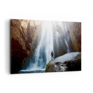Cuadro sobre lienzo - Impresión de Imagen - Una figura con el telón de fondo de una majestuosa cascada en un desfiladero rocoso. - 120x80cm - Impresionante vista - Decoración de pared moderna para salón y dormitorio ARTTOR