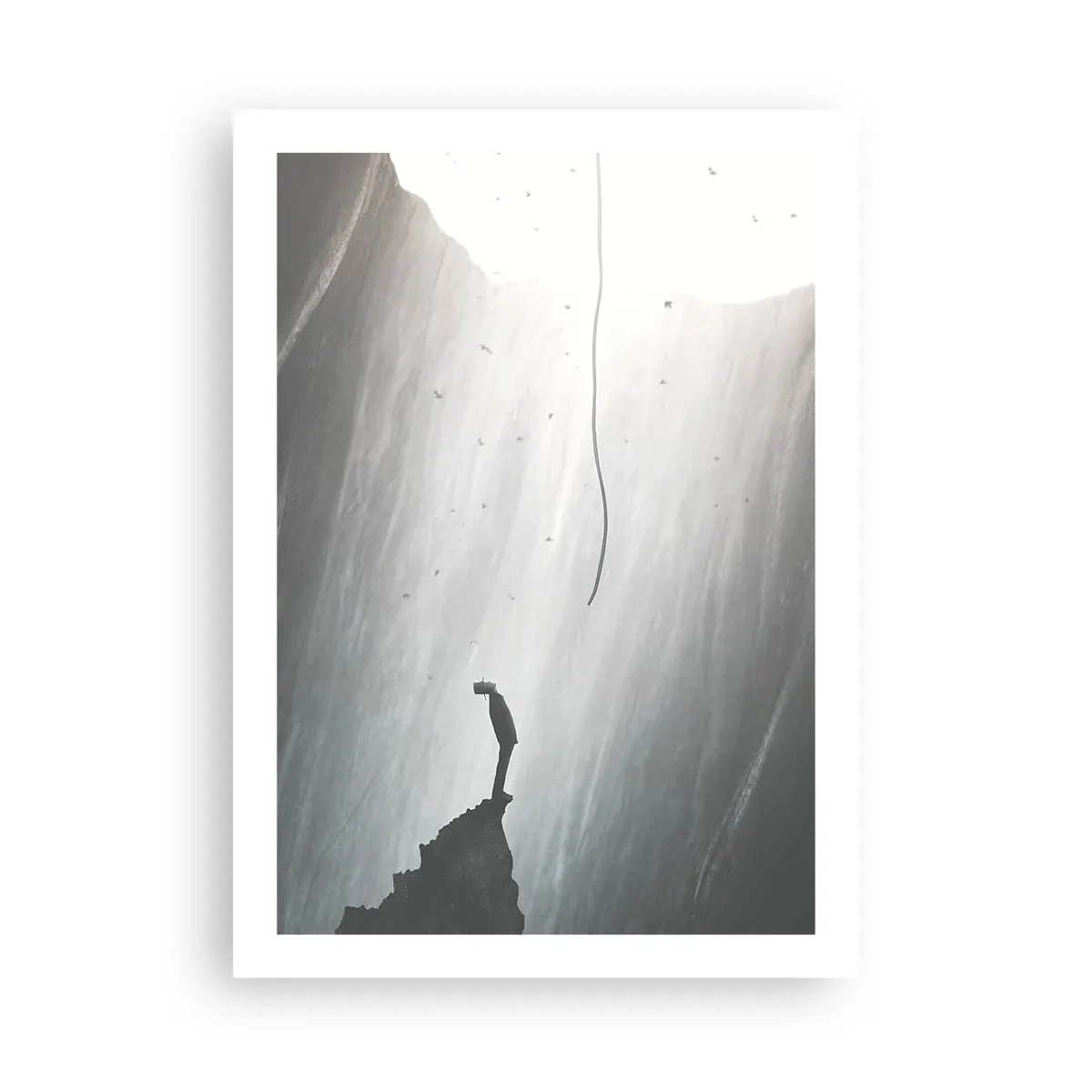 Póster - Una figura al borde de un acantilado a la luz del abismo. - 50x70cm - Siempre hay una salida - Decoración de pared moderna para salón y dormitorio ARTTOR